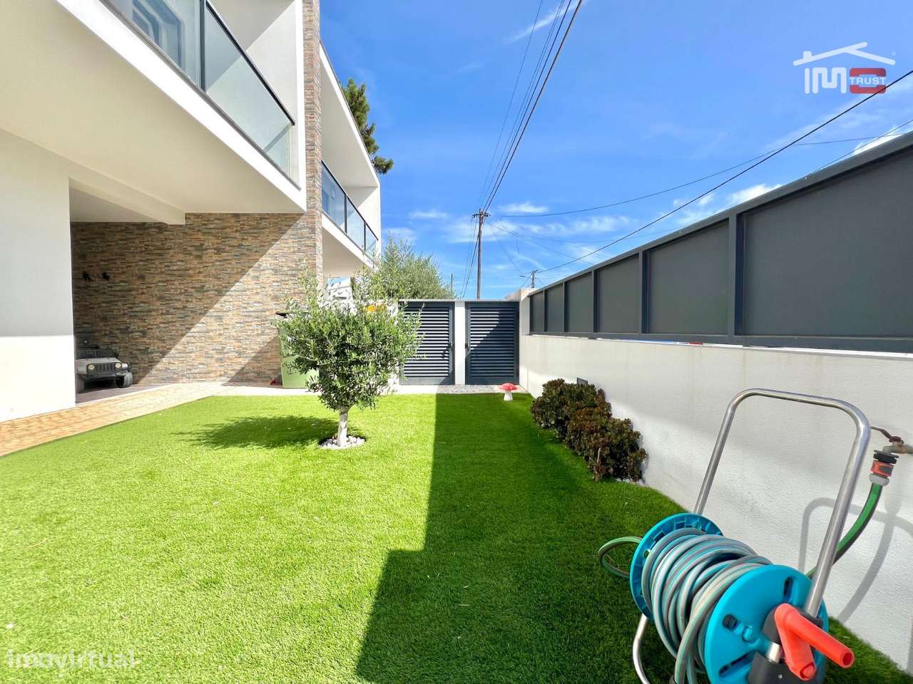 Luxuosa Moradia T4 em Fernão Ferro, Coz. Equipada e piscina de agua... - Grande imagem: 5/40