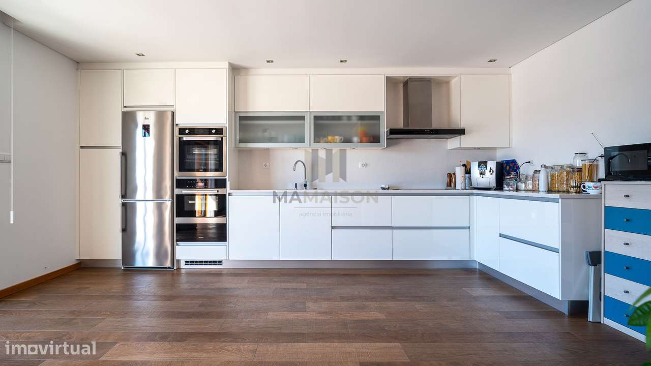 Moradia T4 de Luxo / Centro de Lamego / Jardim e Garagem-5