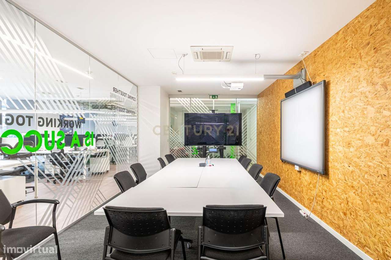 Edifício de escritórios moderno em Carnaxide, Oeiras-20