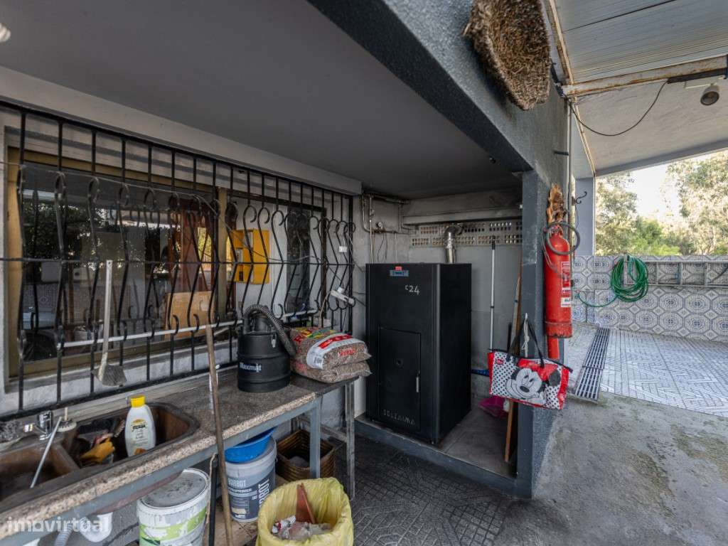 MORADIA T4 ! VARANDAS ! GARAGEM | BAGUIM DO MONTE | GONDOMAR-54