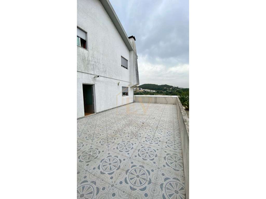Moradia T3 com logradouro Fermentões l Guimarães-10