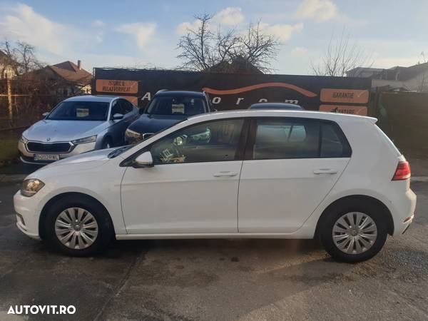 Volkswagen Golf 1.6 TDI Trendline - 4