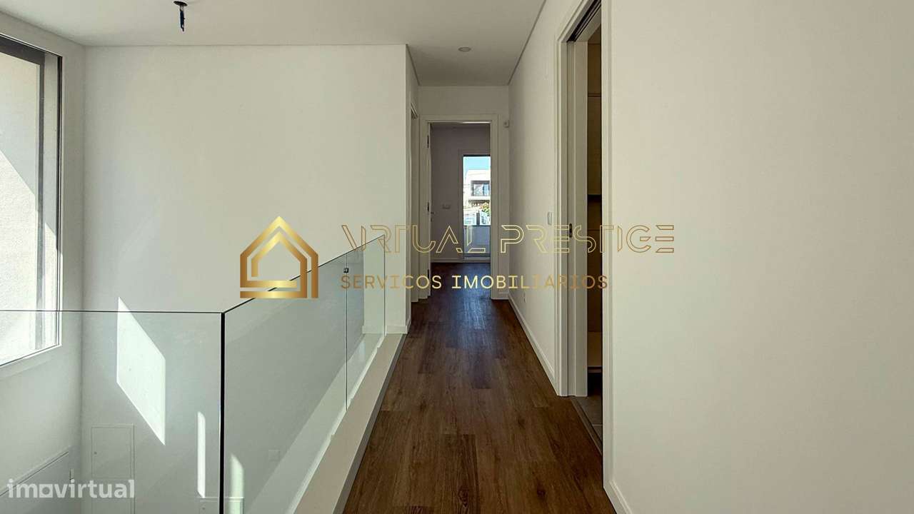 Moradia T4 Nova - 2 Suites - Piscina - Garagem - Valadares-16