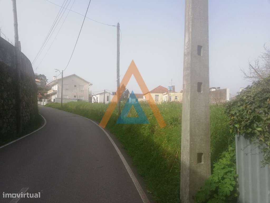 Lote de Terreno Urbano em Fiães - Santa Maria da Feira-11