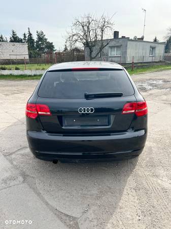 Audi A3 1.6 Attraction - 9