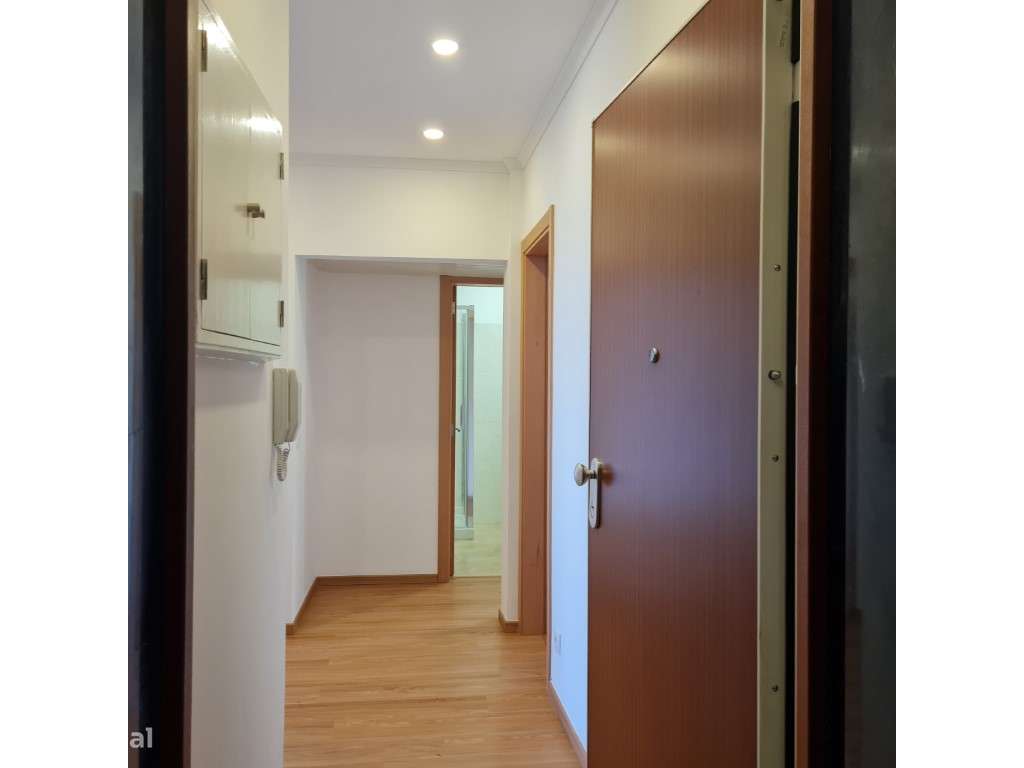 Apartamento T3 totalmente remodelado - Grande imagem: 4/30