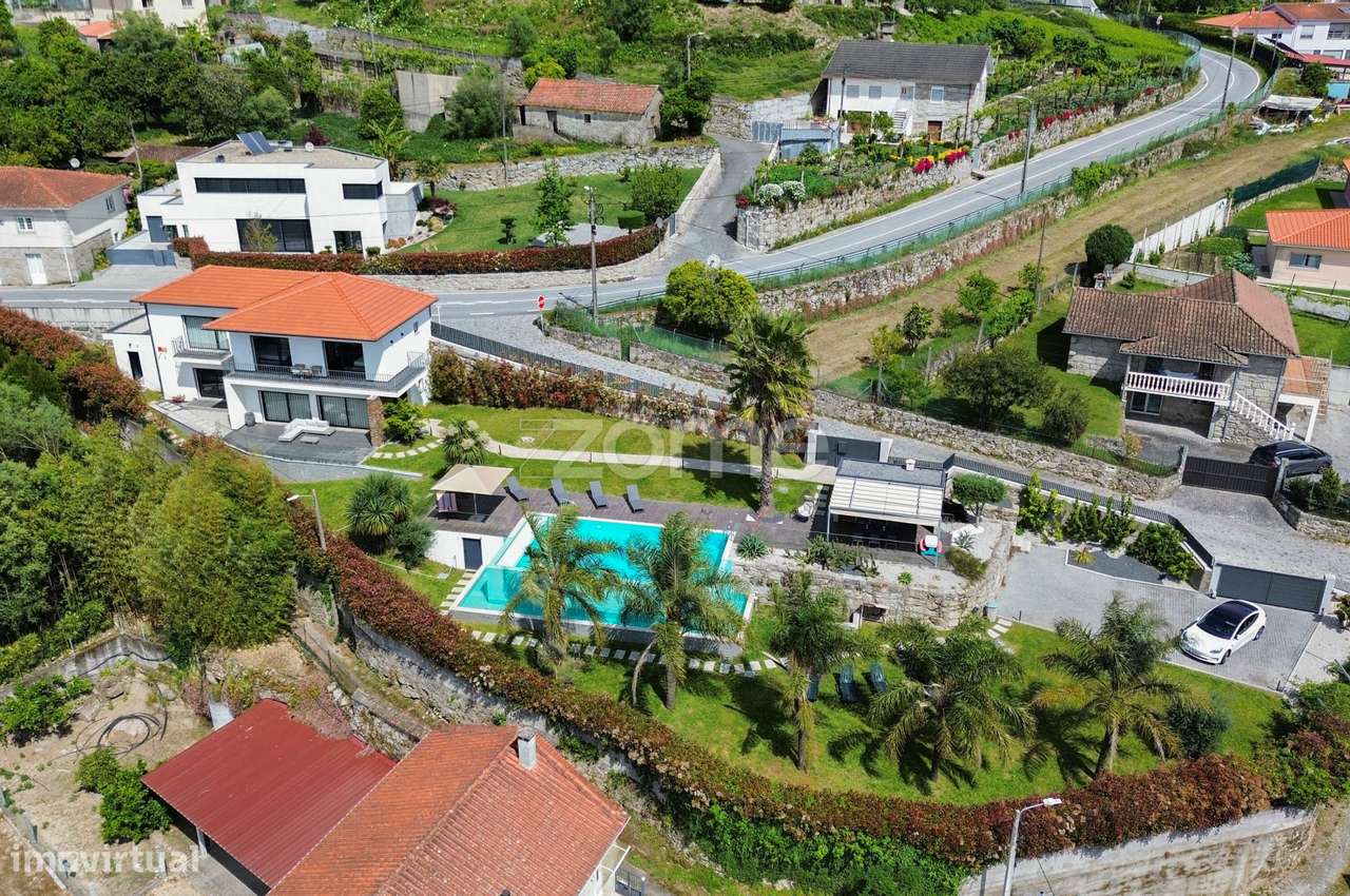 Moradia Individual T4 com piscina em Geraz do Minho, Póvoa de Lanho...-56