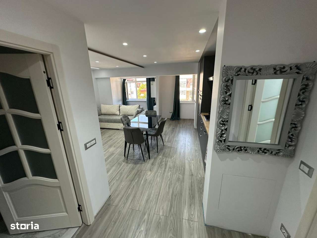 Vand apartament cu 3 camere decomadat ultracentral - Imagine principală: 4/13