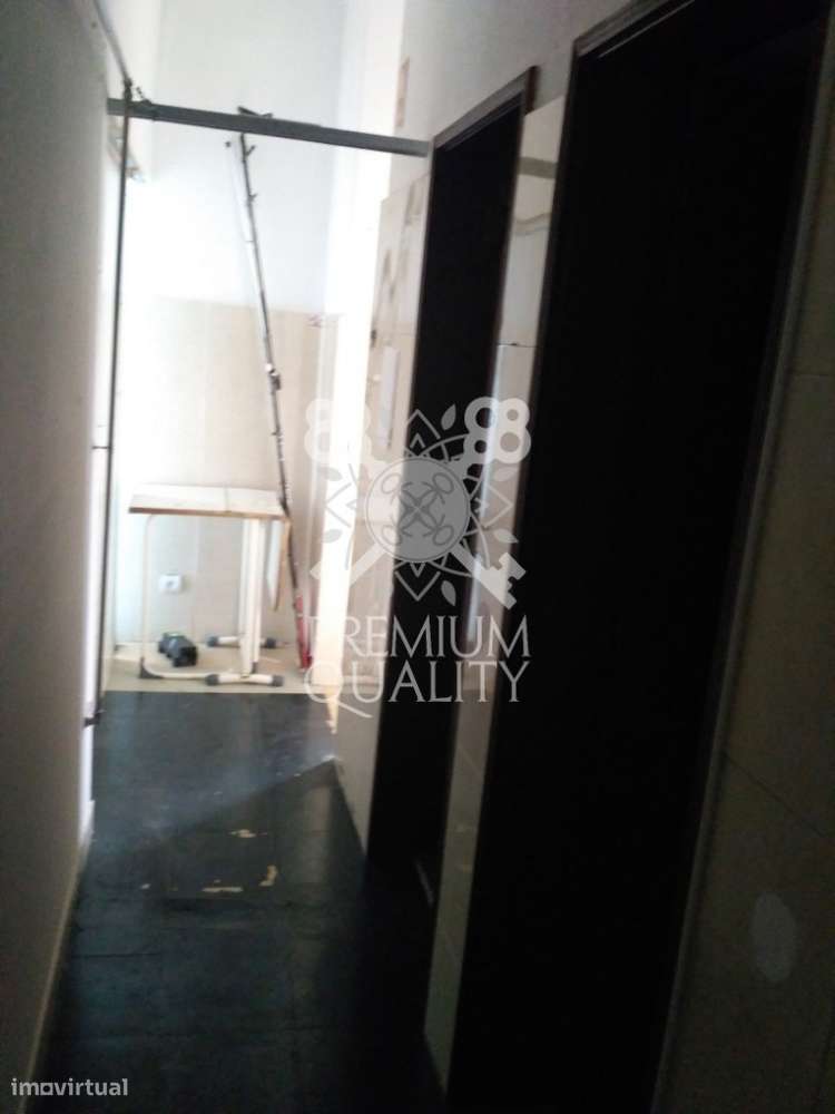 Loja r/c em Almoínha-5