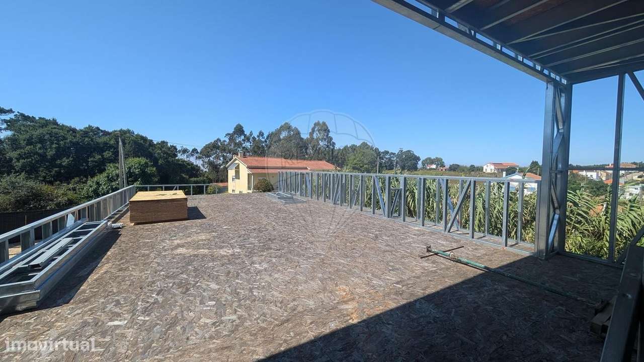 Moradia T4 para venda-9