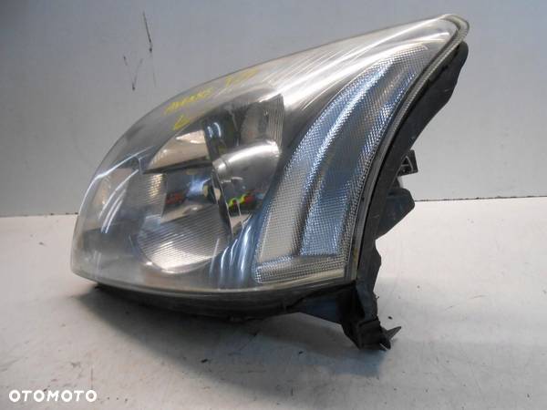 LAMPA LEWA PRZEDNIA PRZÓD TOYOTA AVENSIS T25 - 2