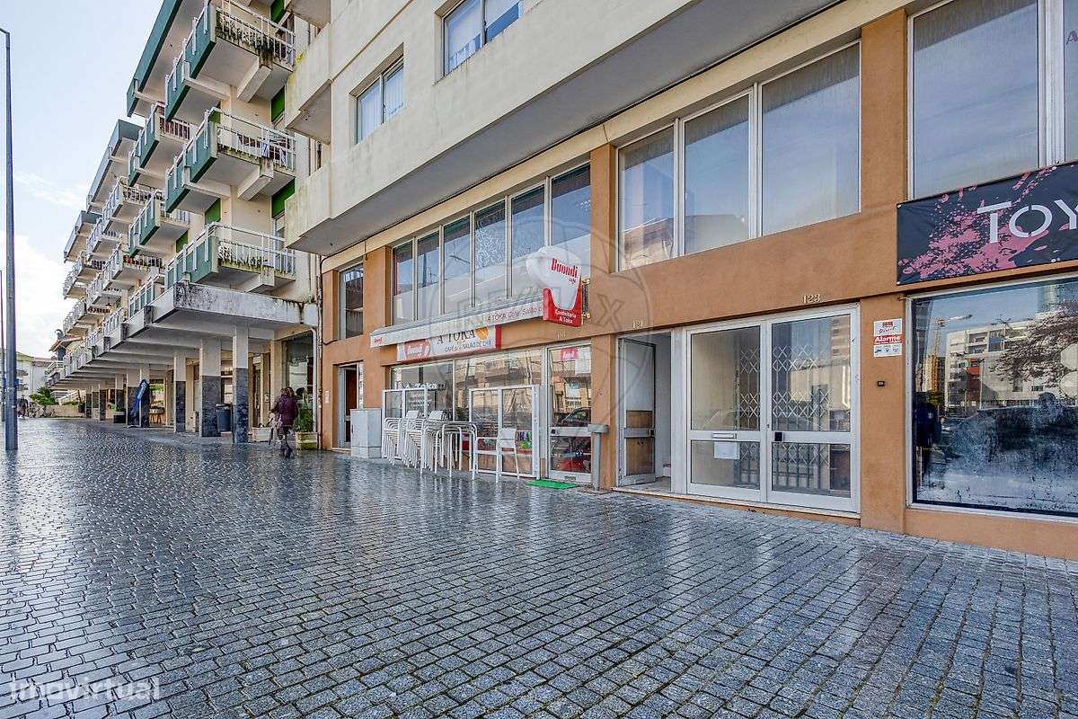 Loja  para arrendamento - Grande imagem: 3/40