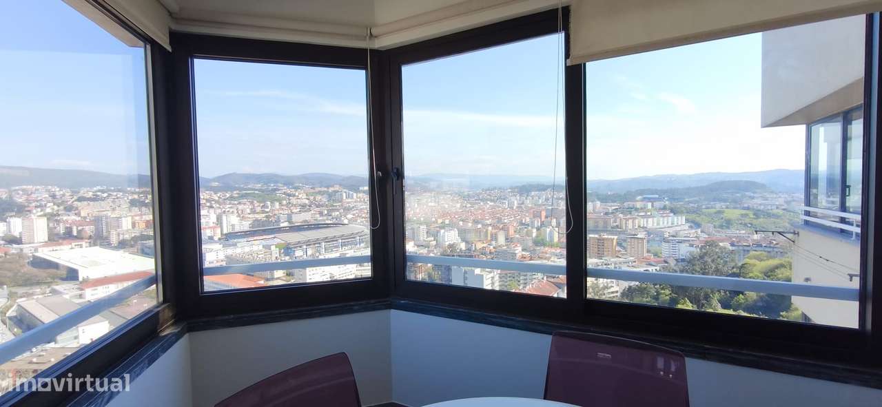 magnifico T5 duplex remodelado na Rua Miguel Torga , Penedo da Saudade-10