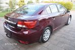 Toyota Avensis 1.8 Premium - 15