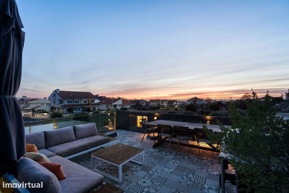 Moradia V3+1 totalmente renovada com vista mar - Grande imagem: 5/40