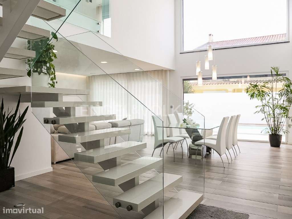 Moradia de Luxo T4-4