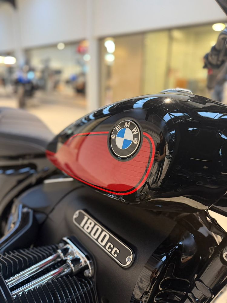 BMW R 18