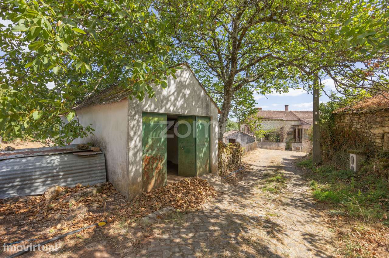 Moradia T2+2 | Garagem | Alvaiázere | Ao abrigo do Simplex-25