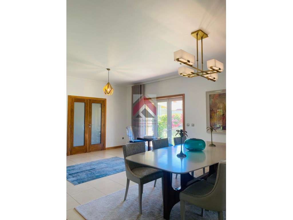 Moradia T6 Isolada na Palhaça-11