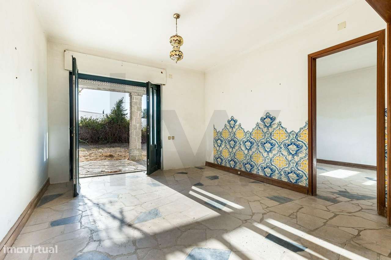 Moradia Independente no Cartaxo com 3 pisos e logradouro - Grande imagem: 4/34