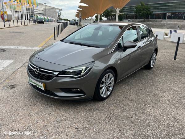 Opel Astra 1.6 CDTi Cosmo S/S J18 - 1