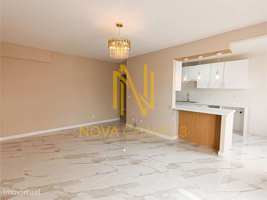 Apartamento T2 Remodelado na Rinchoa – 91 m² | 6.º Andar-2