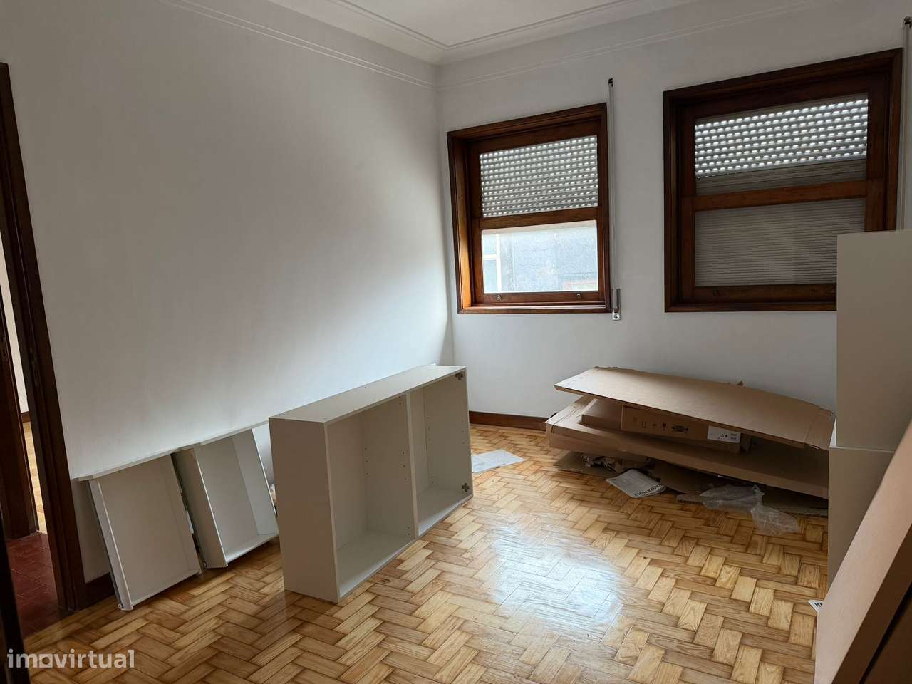 Apartamento T2 com cozinha separada e localização privilegiada - Grande imagem: 3/9