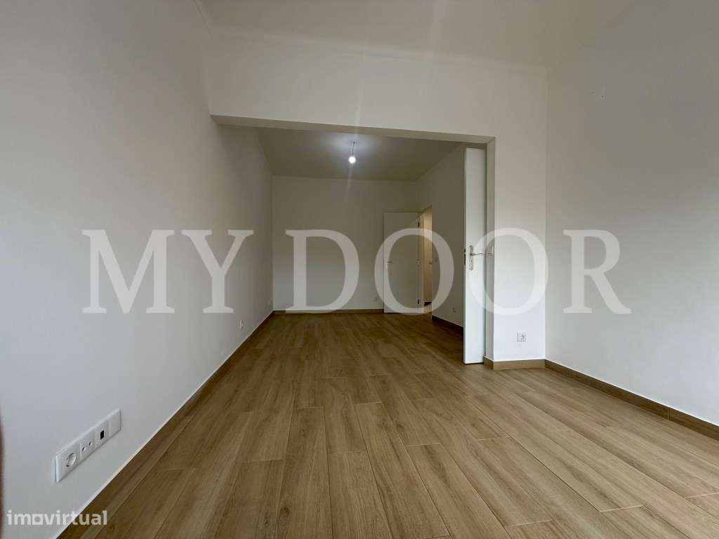 Apartamento p/ Venda - T2 - Barreiro - 2º andar - Central-14