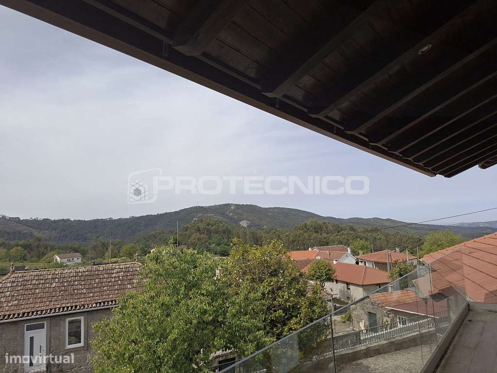 Moradia T4 em Campia-54