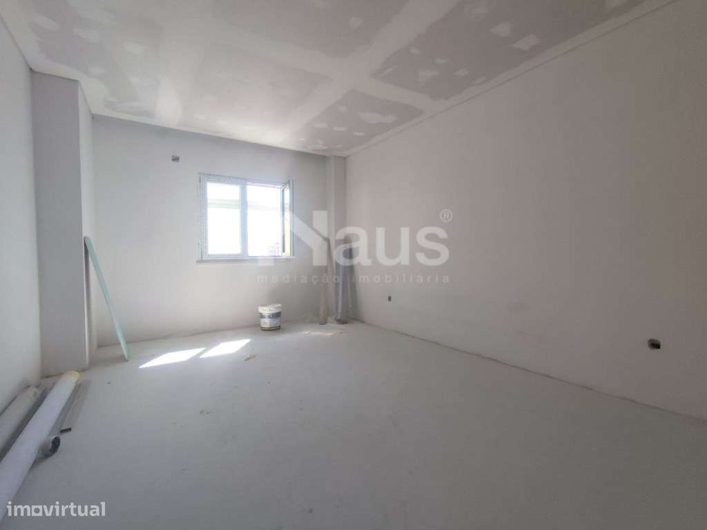 T3 com parqueamento em fase de construção - Conclusão prevista Maio... - Grande imagem: 5/10