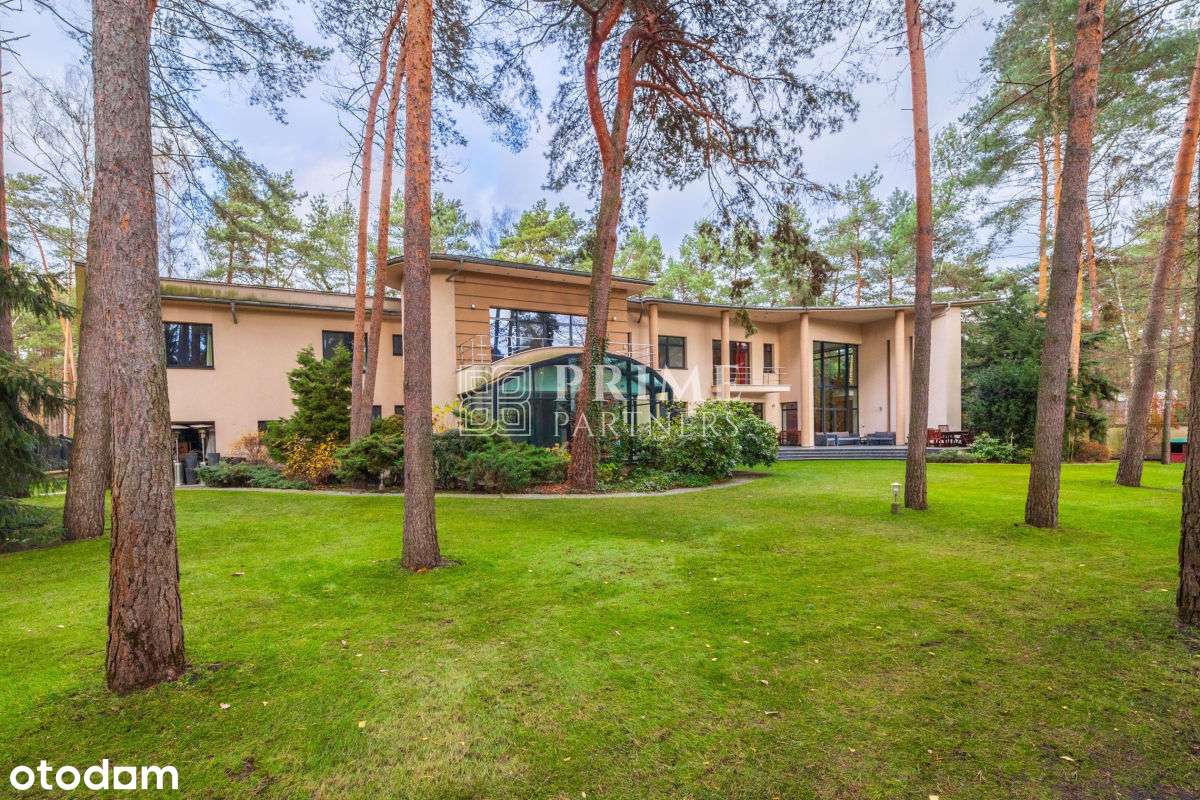 Reprezentacyjna rezydencja z basenem-19