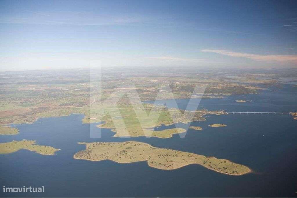 Uma excelente propriedade em Alqueva com um projeto aprovado para um g - Grande imagem: 5/18