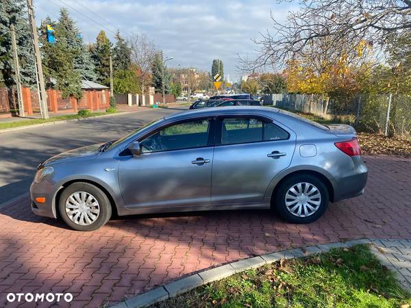 Suzuki Kizashi 2.4 Sport 4WD CVT - 2