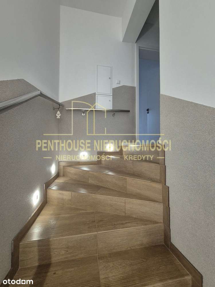 apartament z tarasem i dwoma miejscami parkingowymi-11