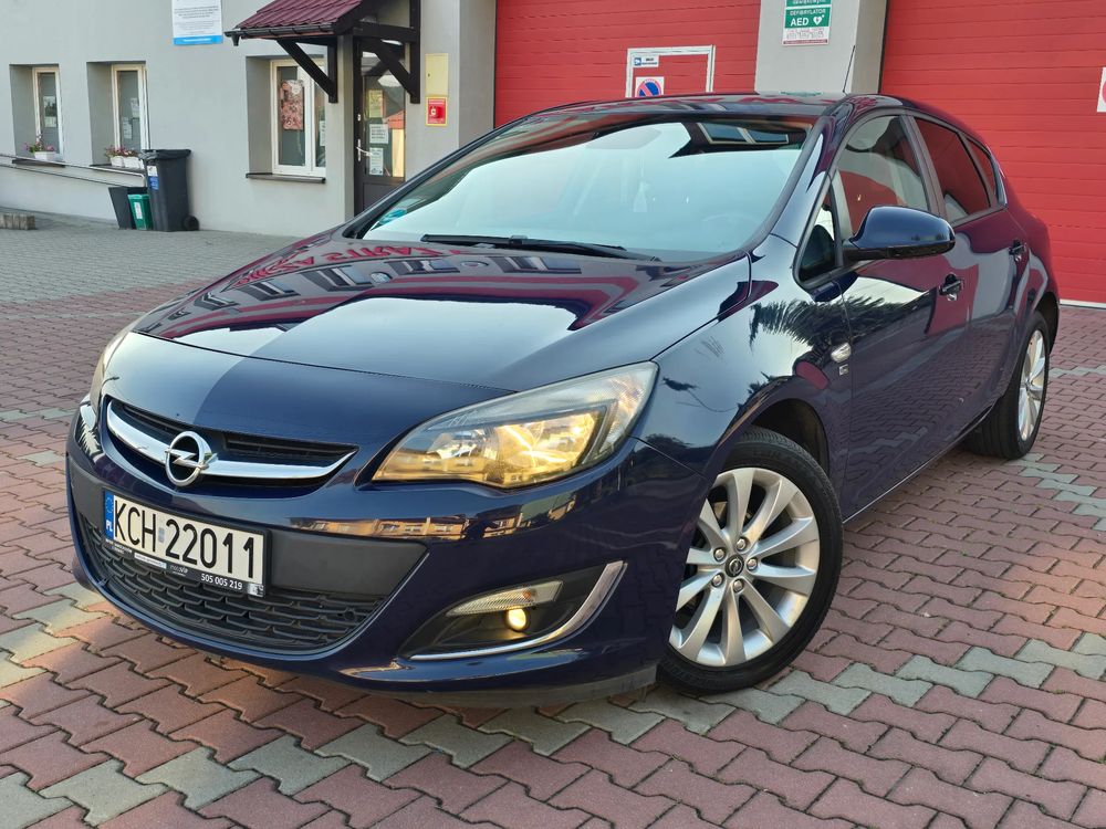 Opel Astra J (2009-2019) 1.4 Turbo Innovation 2012