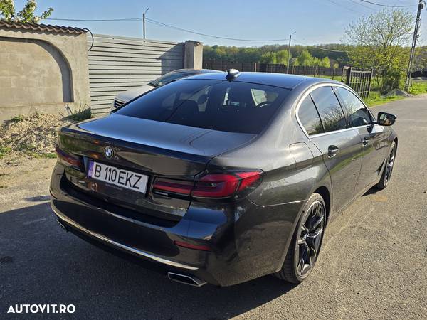 BMW Seria 5 530d xDrive MHEV - 2