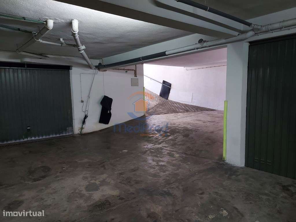 Garagem de 100m2 - Montijo - Grande imagem: 4/5
