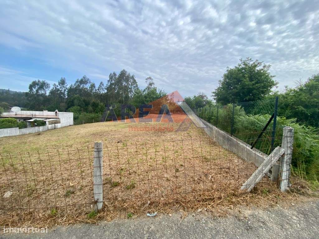 Terreno localizado a 3 km da cidade. Bons acessos, bem localizado. ... - Grande imagem: 2/4