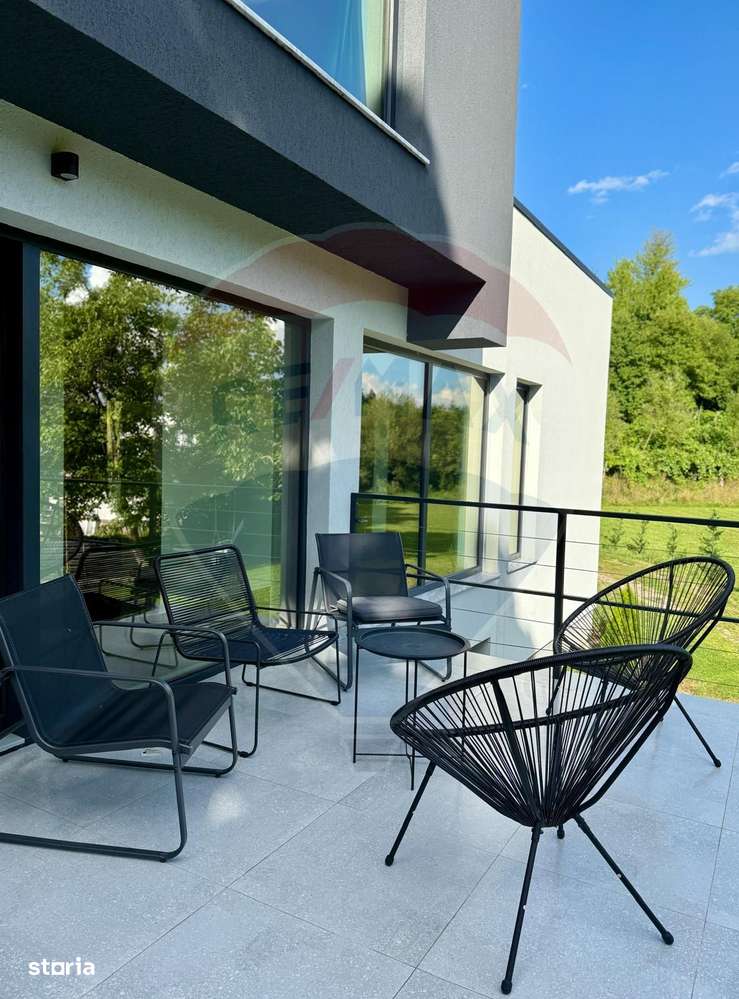 Vanzare Vila la munte - Imagine principală: 4/20