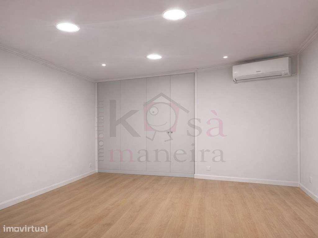 Loja com Garagem e Arrecadação em Sines, ideal para o seu negócio.-8