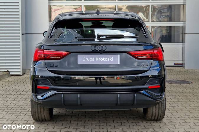 Audi Q3 Sportback - 9