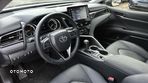 Toyota Camry - 10