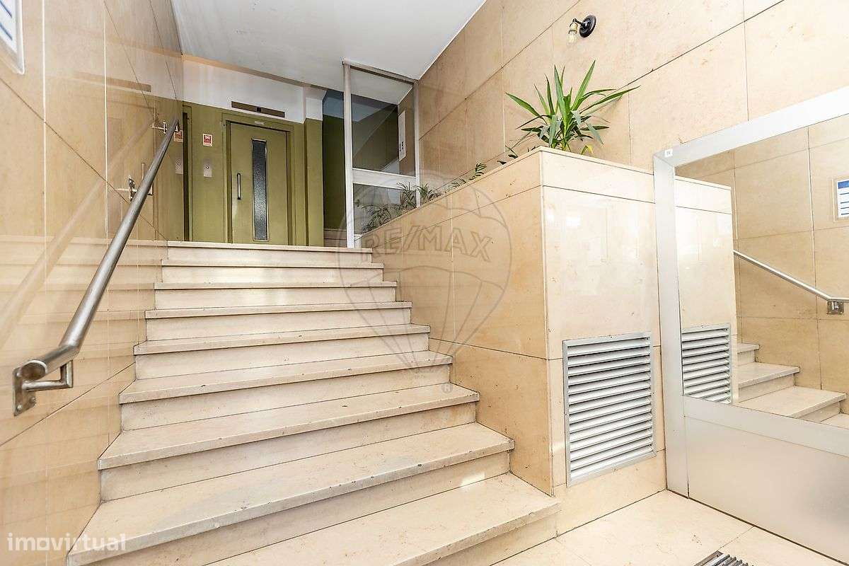 Apartamento T1 para arrendamento - Grande imagem: 2/19