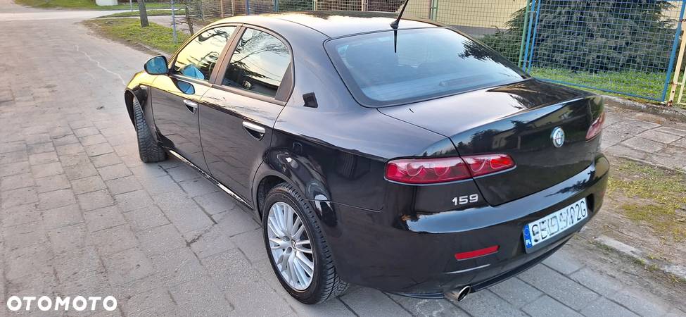 Alfa Romeo 159 - 8