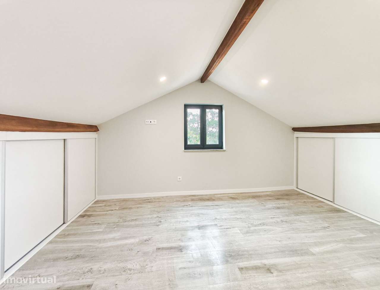 Moradia isolada T2 com jardim em Vila de Punhe-9