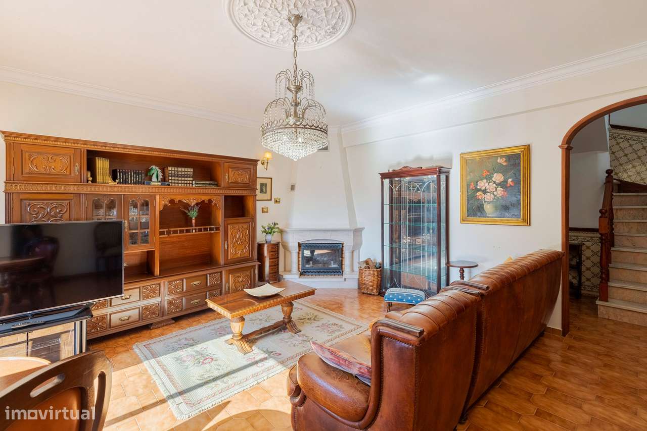 VALE MILHAÇOS - Moradia T3-4