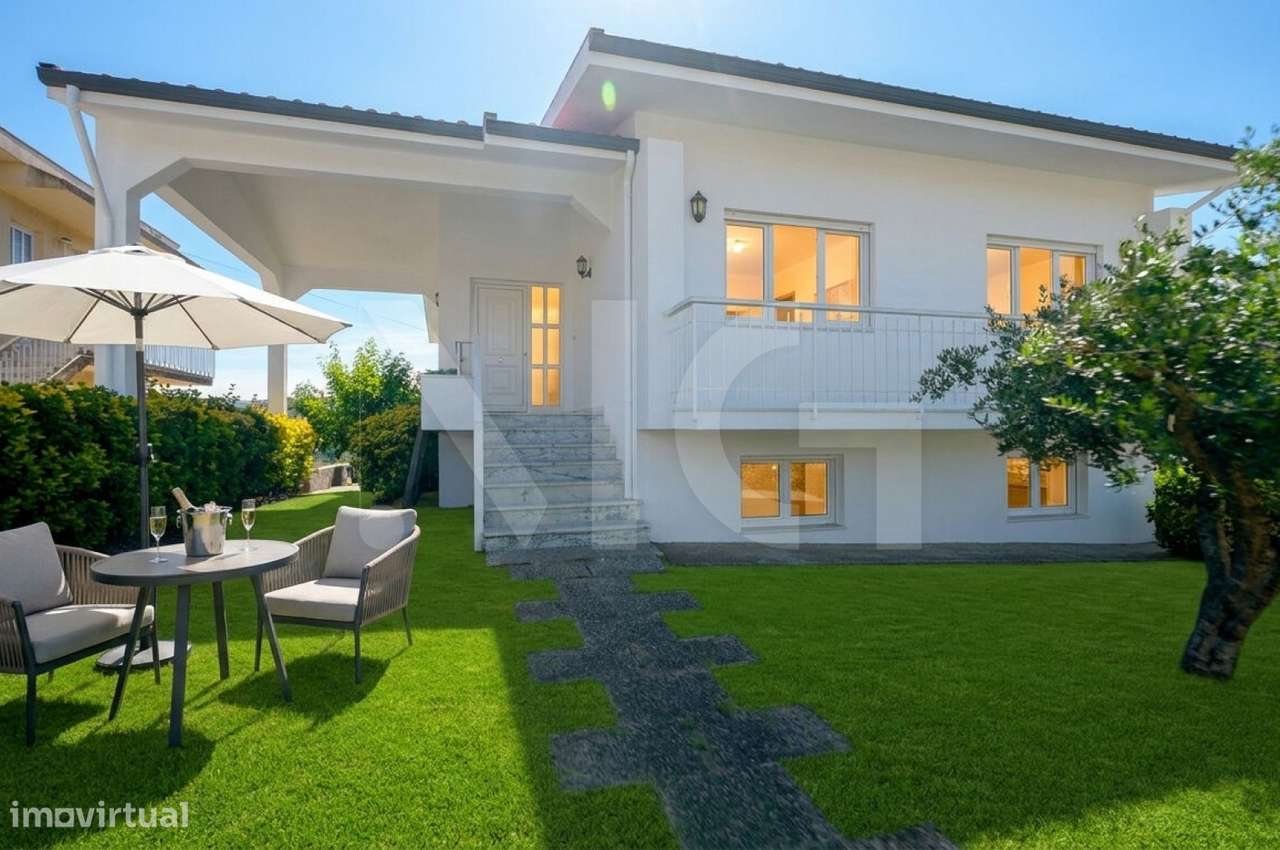 Moradia T3 com Jardim, Armazém e Terreno de 622 m² em Santo Tirso-6
