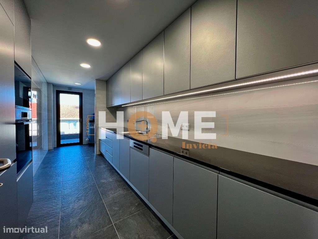 EXCELENTE Apartamento T3 NOVO | em plena Av. da Boavista-8