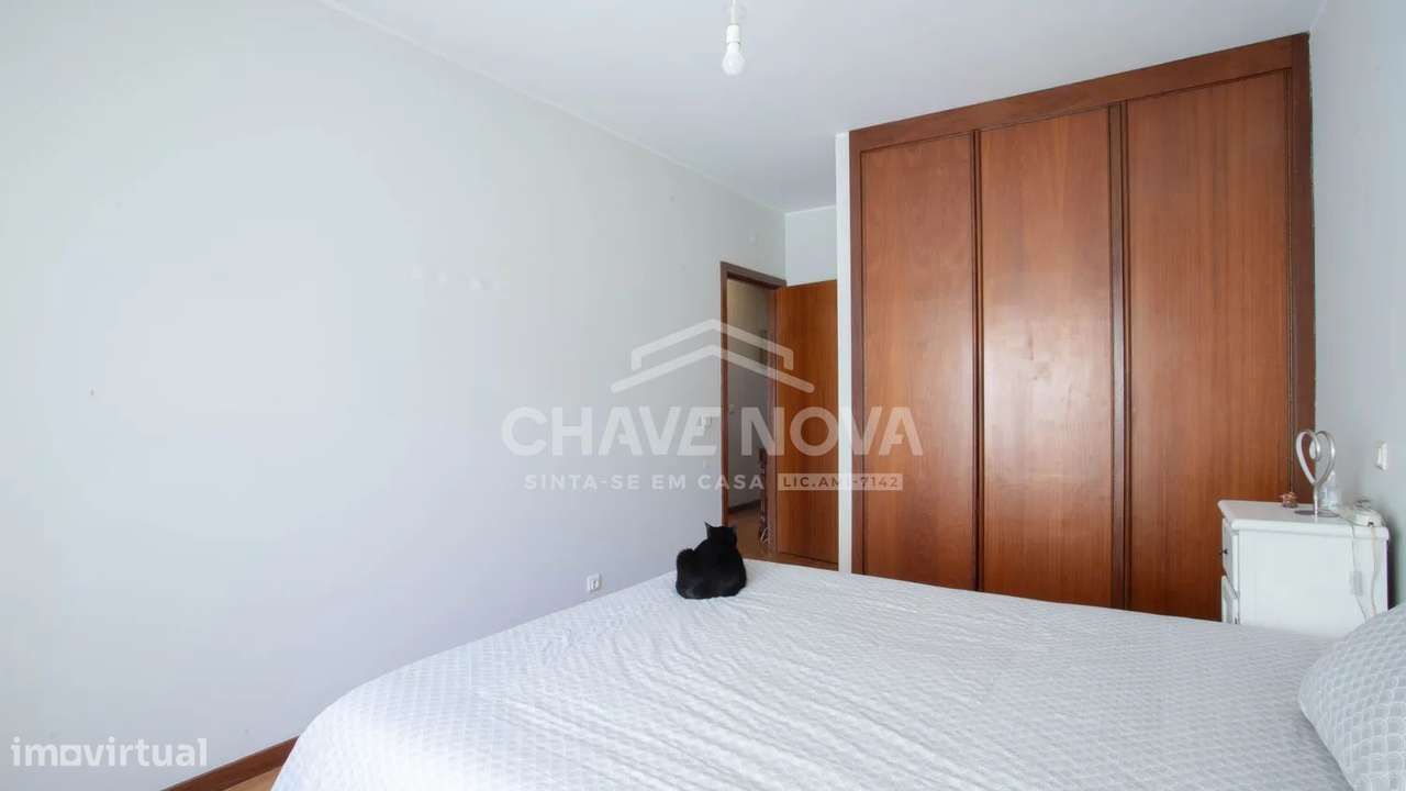 Apartamento T3 c/ Vistas Mar e Garagem Box em Canidelo-20