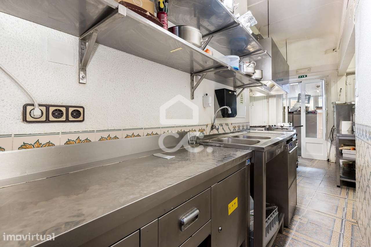 Trespasse de Negócio de Restauração c/ Moradia T3, no Centro Histórico-11